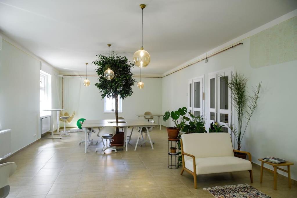 Parokia Apartman Es Coworking A Balaton Mellett Kaptalantoti Exterior photo